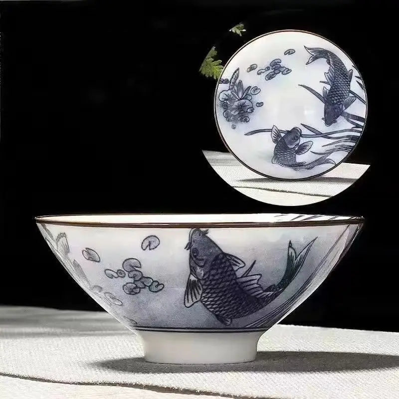 notre coupe à thé présentant des carpes