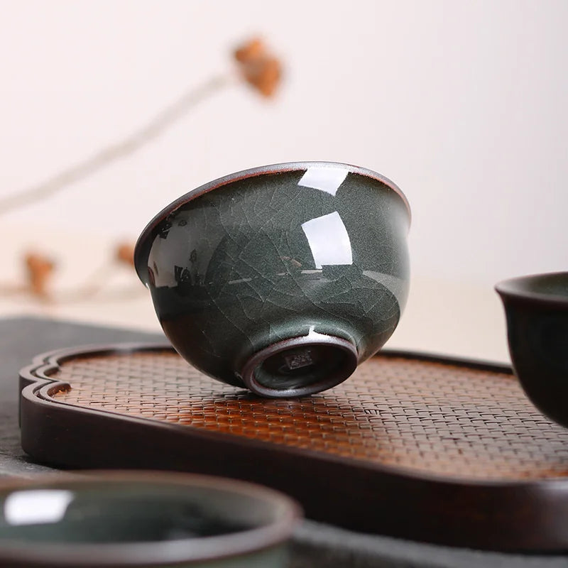 Le dessous de notre tasse émaillée