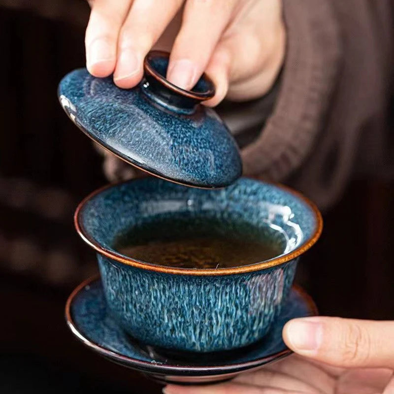 Notre Gaiwan céleste montre le thé qu'il contient