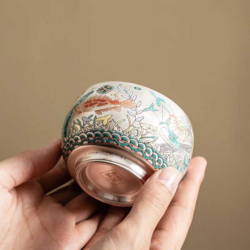 Tasse de thé maîtrise en porcelaine de Dehua, vue du dessous