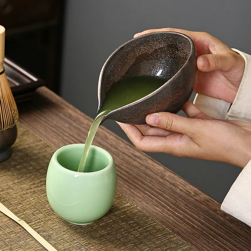 Du matcha tout frais dans notre bol à matcha